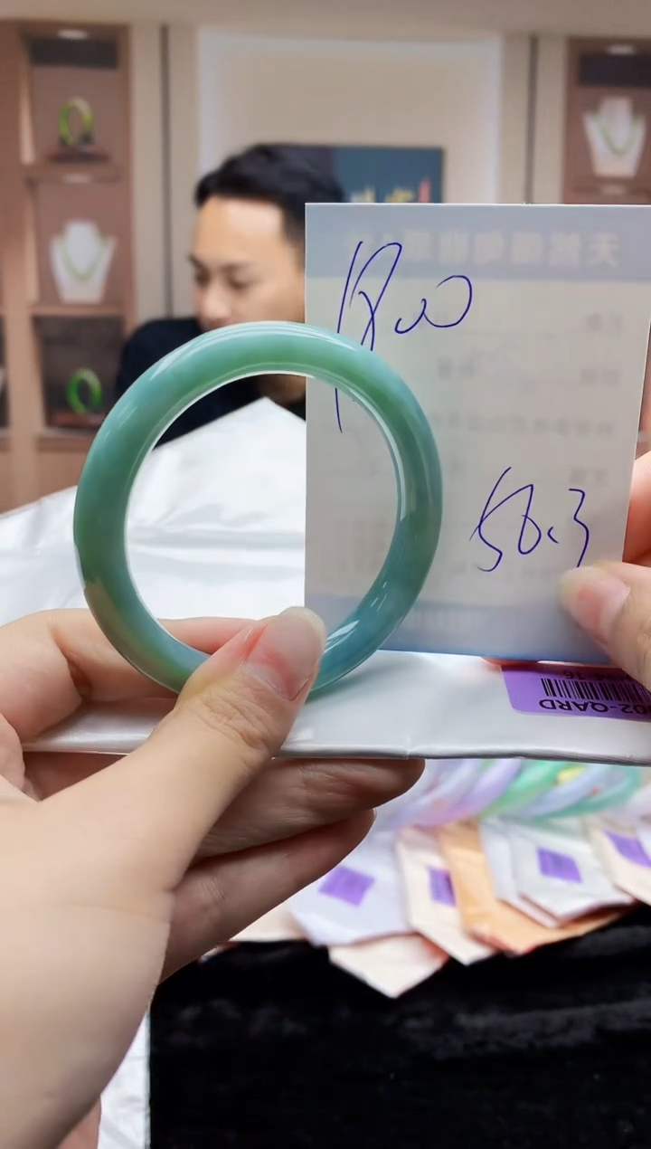 【闪购商品】翡翠手镯未镶嵌   H94-16