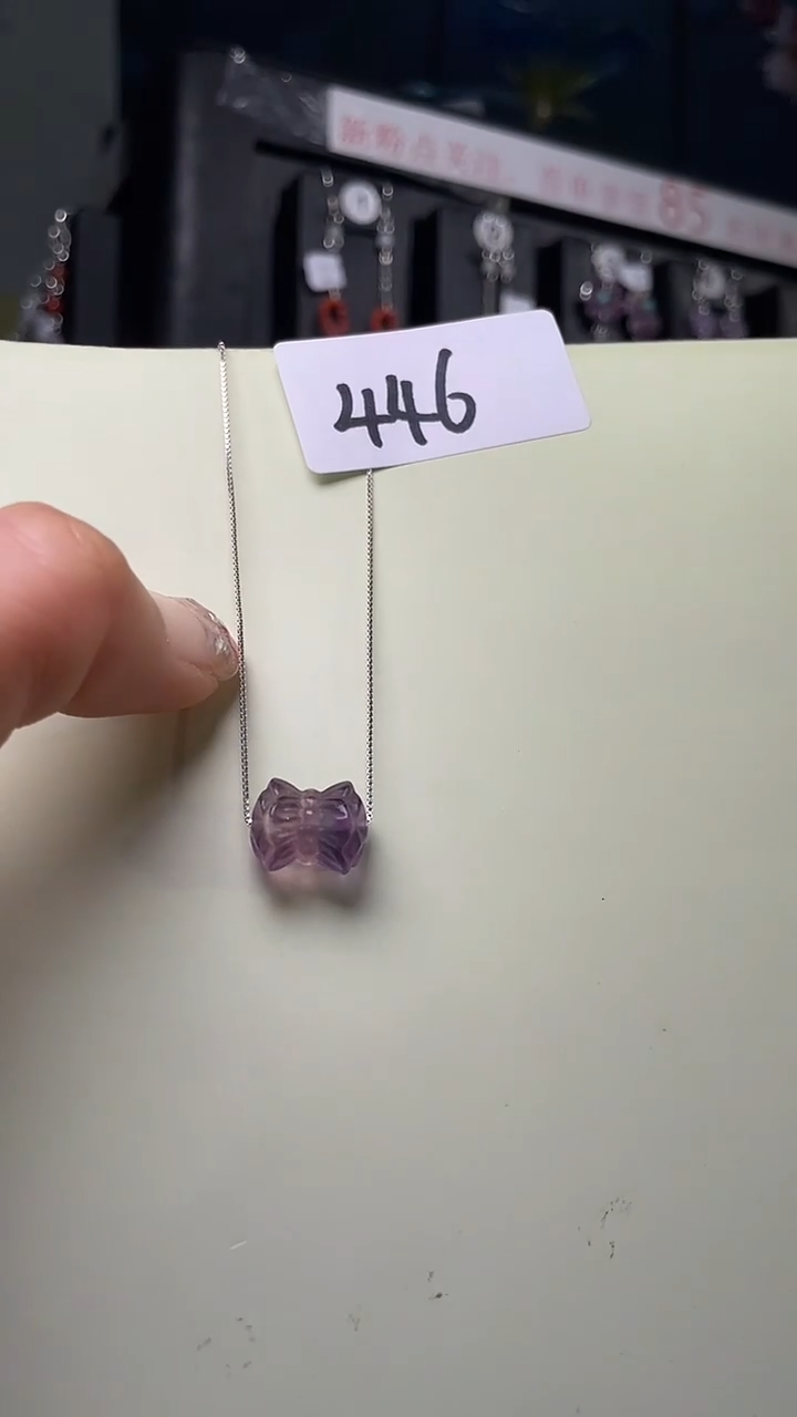 未镶嵌颈饰萤石喜欢拍