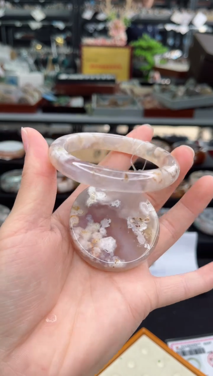 【闪购商品】石英质玉手镯未镶嵌56圈口（赠品镯心）366303