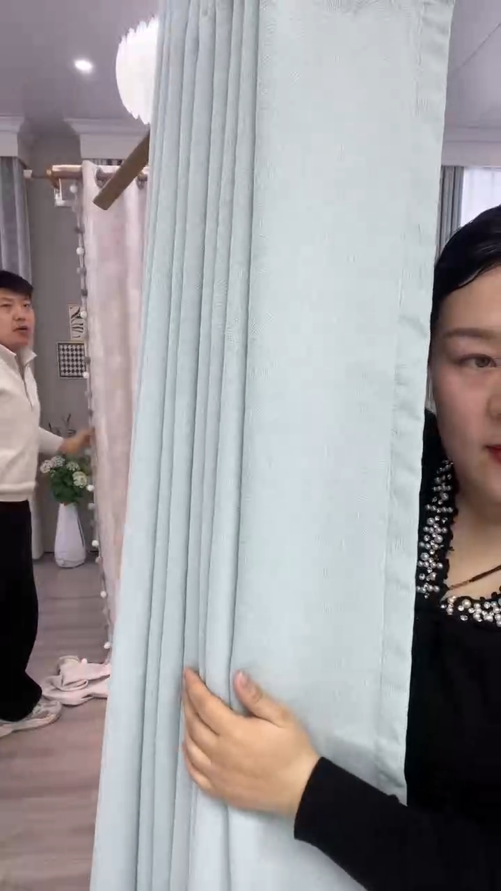 布闪电购商品31  微瑕（晚）6打孔2.5浪漫花语蓝