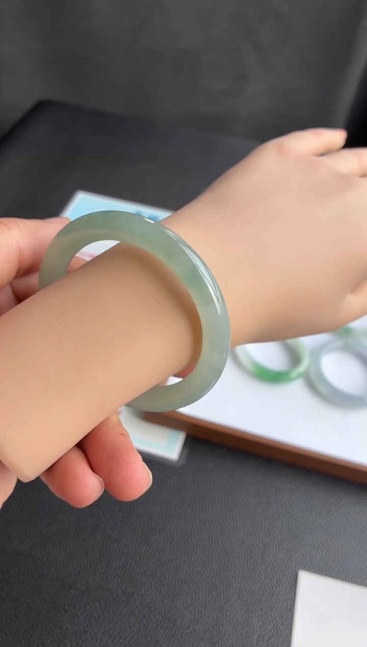 未镶嵌手镯翡翠17号54.4*9*8.8圆条