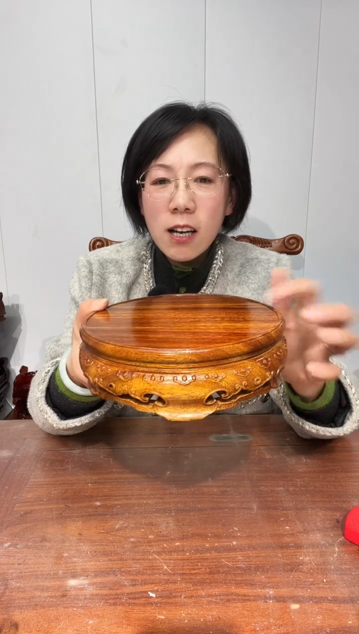 木老花圆形18*20.5*6.5 玉如意