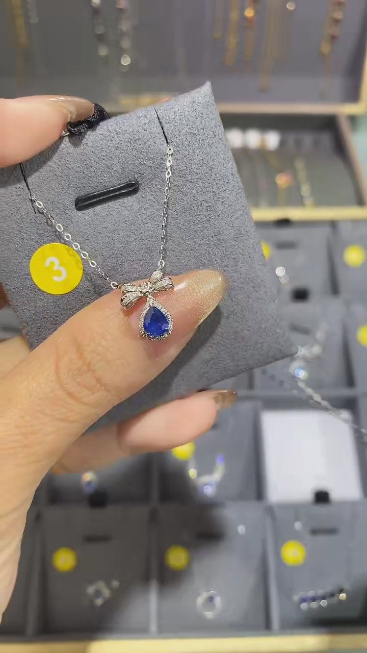 【闪购商品】蓝宝石颈饰18K金镶嵌项链