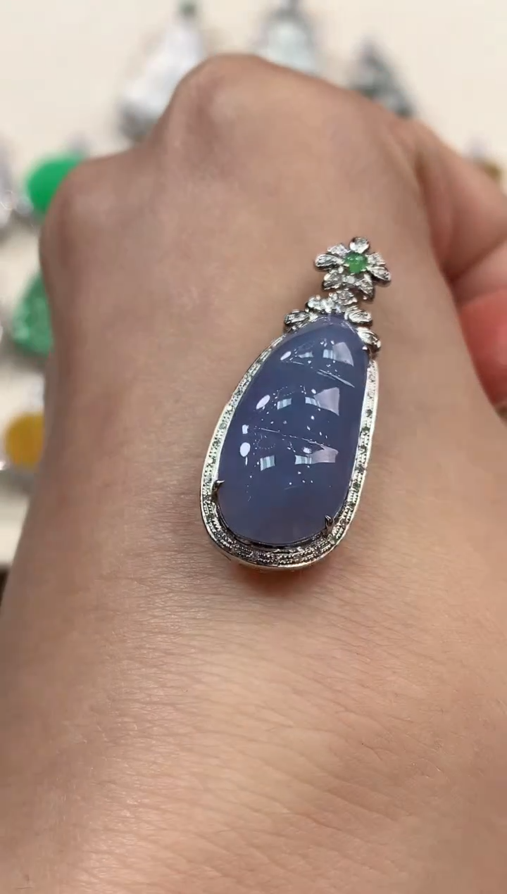 【闪购商品】翡翠吊坠(不含链)18K金镶嵌B155有色差