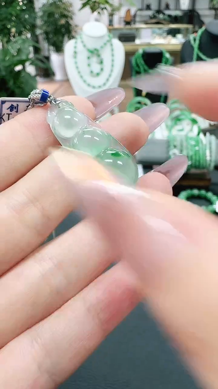 未镶嵌1石英质玉（非洲翠）/1656