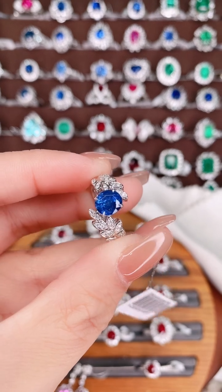 【闪购商品】蓝宝石18K金戒指18K金镶嵌1.69克拉