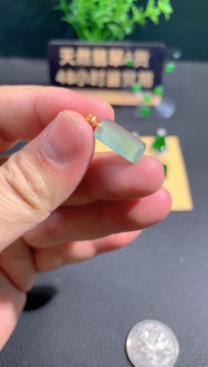 【闪购商品】翡翠颈饰18K金镶嵌翡翠