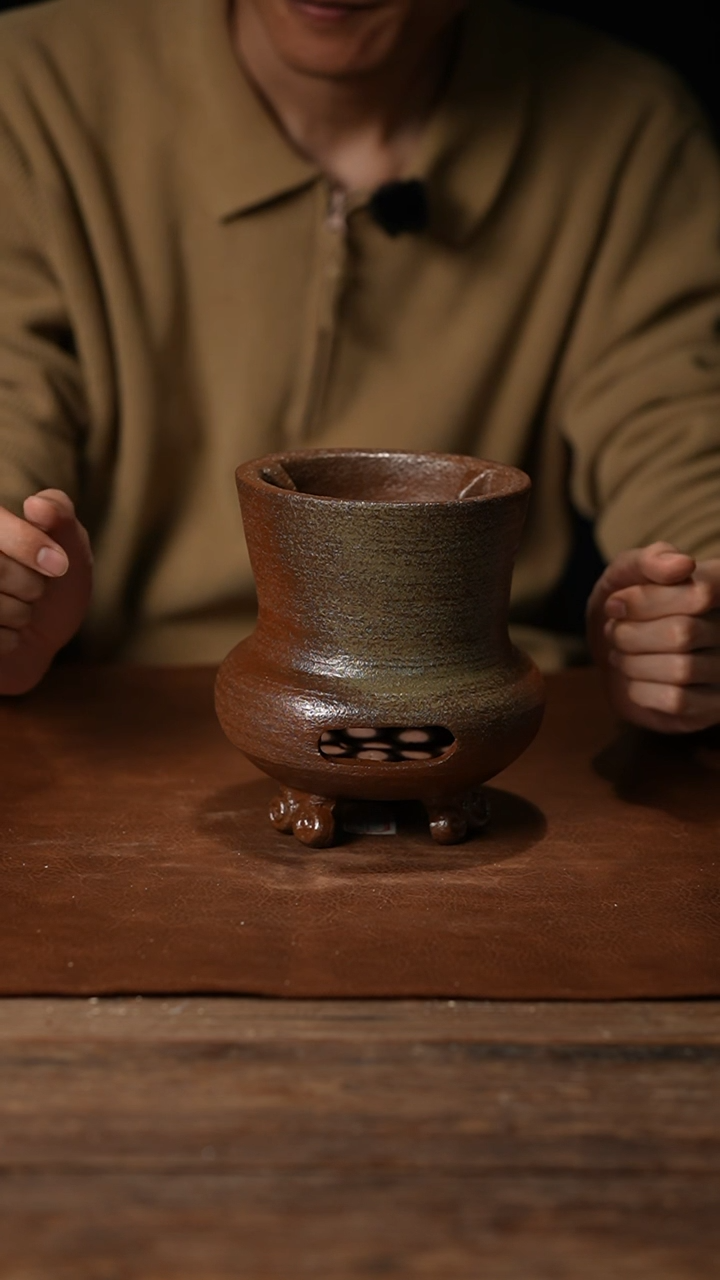 024三足鼎窑变炭炉