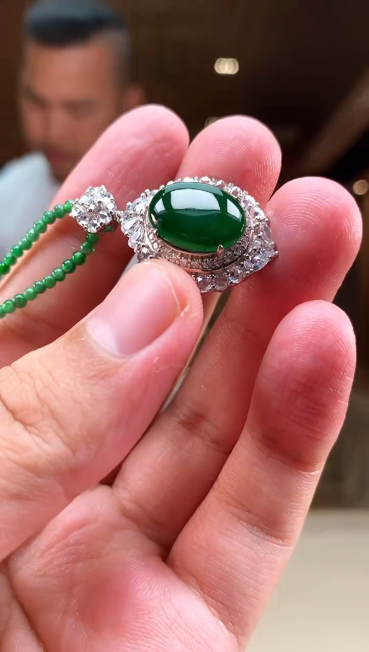 【闪购商品】翡翠颈饰未镶嵌             *385