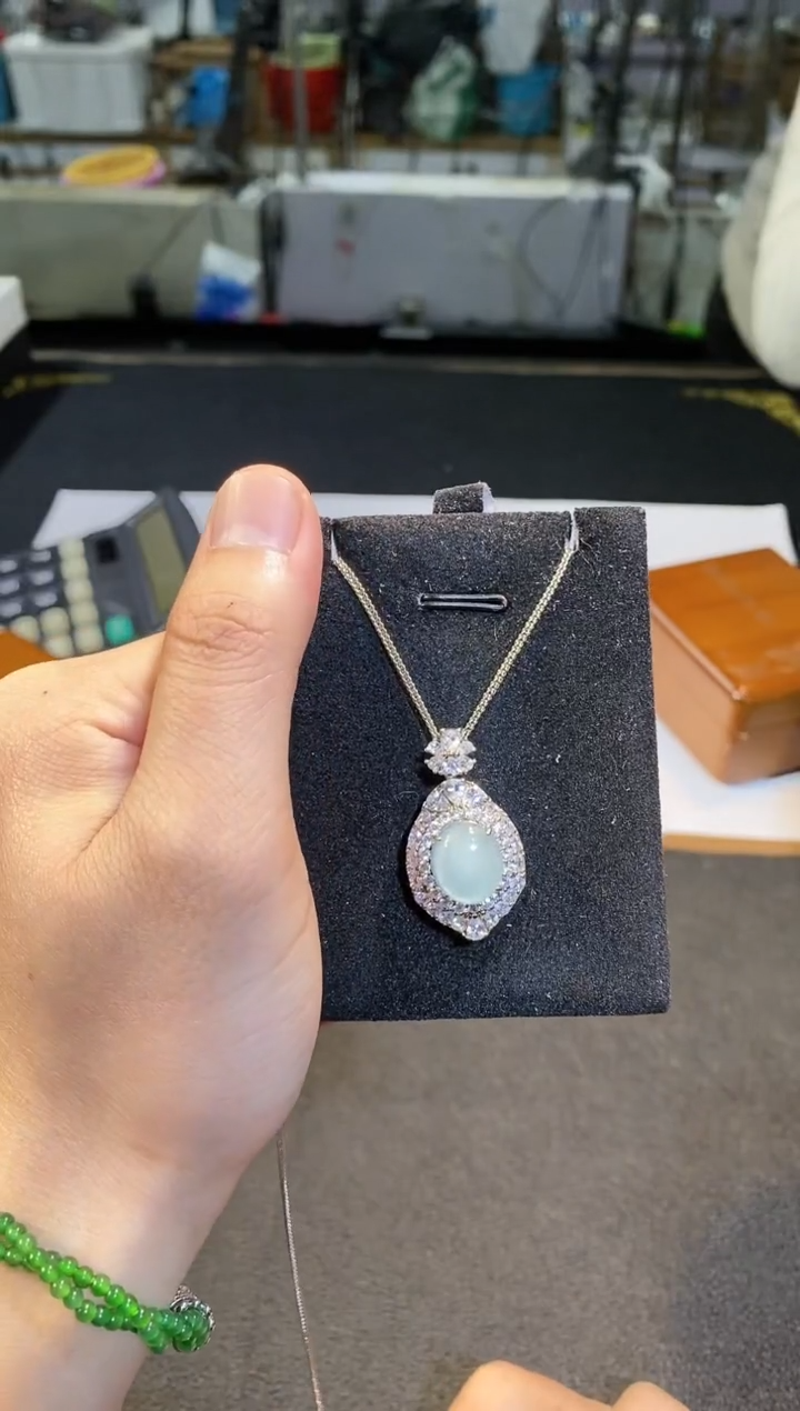 【闪购商品】翡翠吊坠(不含链)未镶嵌多样性发货不含链其一