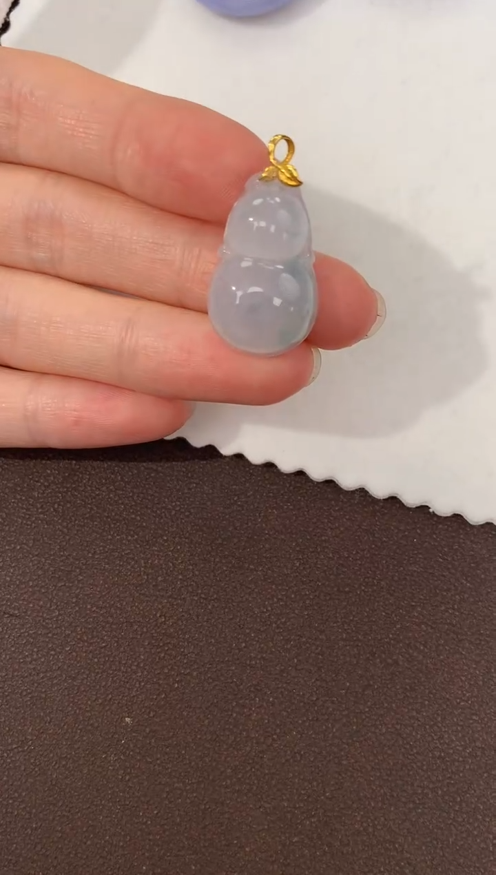 翡翠18K金镶嵌颈饰天然缅甸a货翡翠