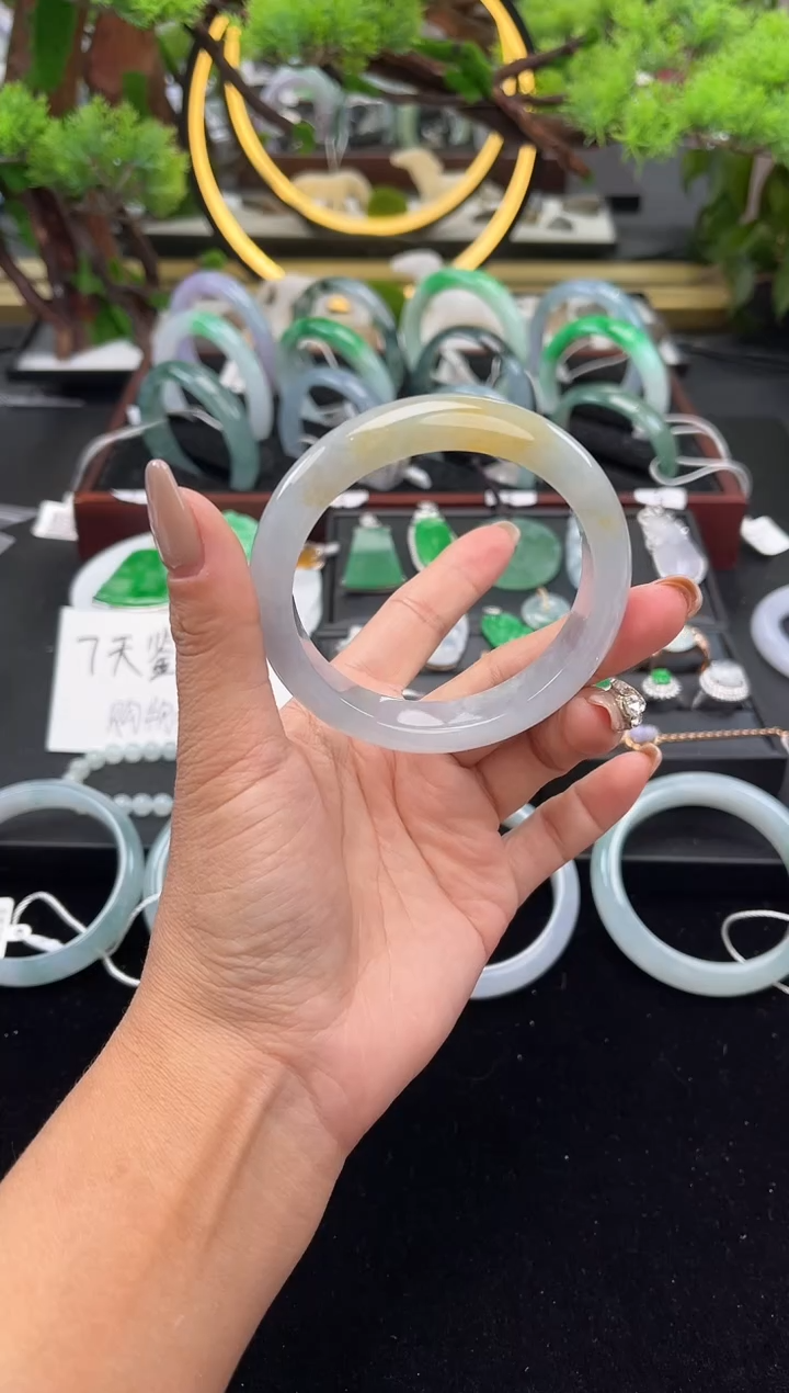 未镶嵌手镯翡翠手镯