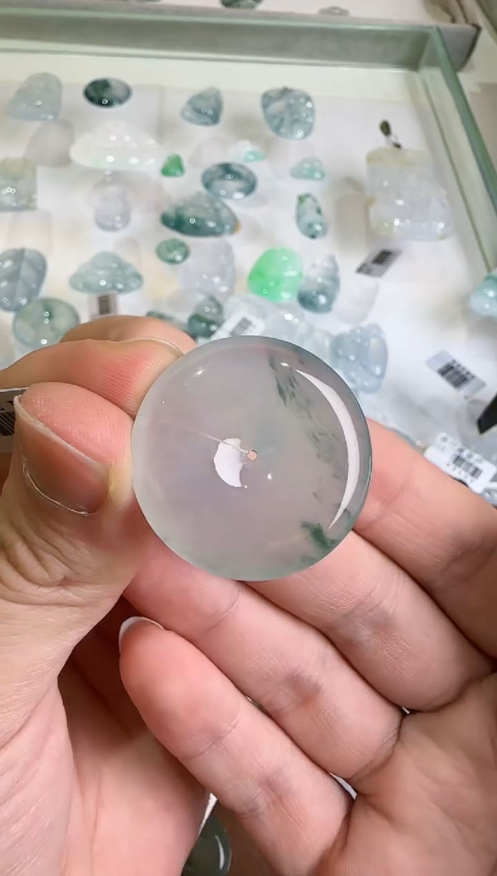 【闪购商品】翡翠吊坠(不含链)未镶嵌··