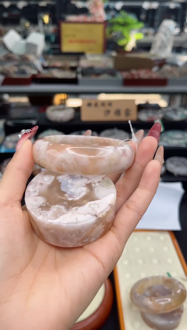 【闪购商品】石英质玉手镯未镶嵌59圈口（赠品镯心）3600204