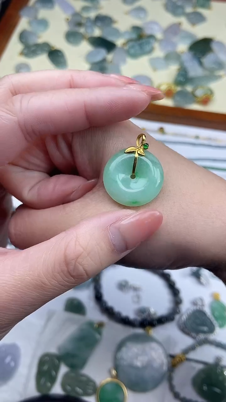 【闪购商品】翡翠吊坠(不含链)未镶嵌天然A货翡翠-吊坠