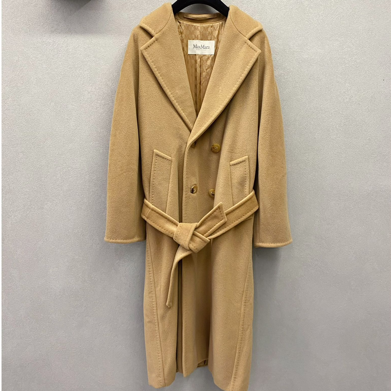 99新 MaxMara 驼色双排扣大衣/尺码155/80A/FH008634