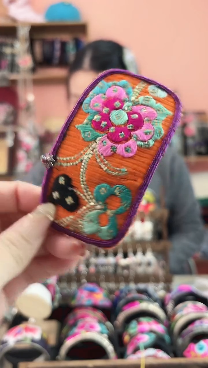 织绣艺枝独绣手工饰品   7