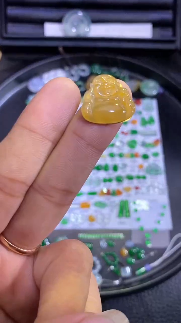 未镶嵌挂件翡翠佛