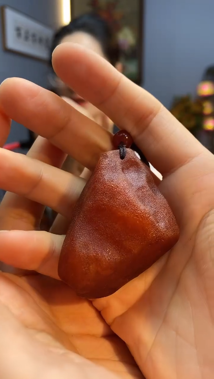 琥珀颈饰未镶嵌吊坠