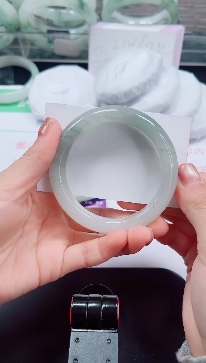 未镶嵌手镯石英质玉255-56/57