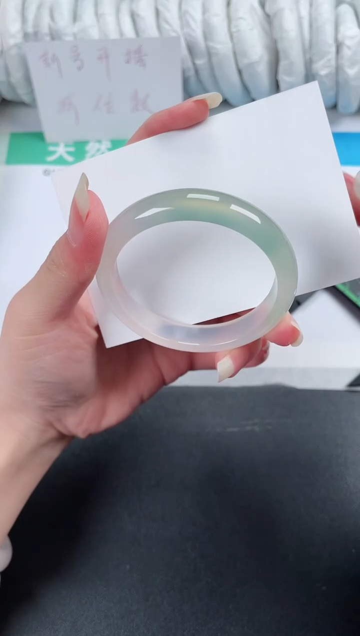 【闪购商品】石英质玉手镯未镶嵌161-52.5