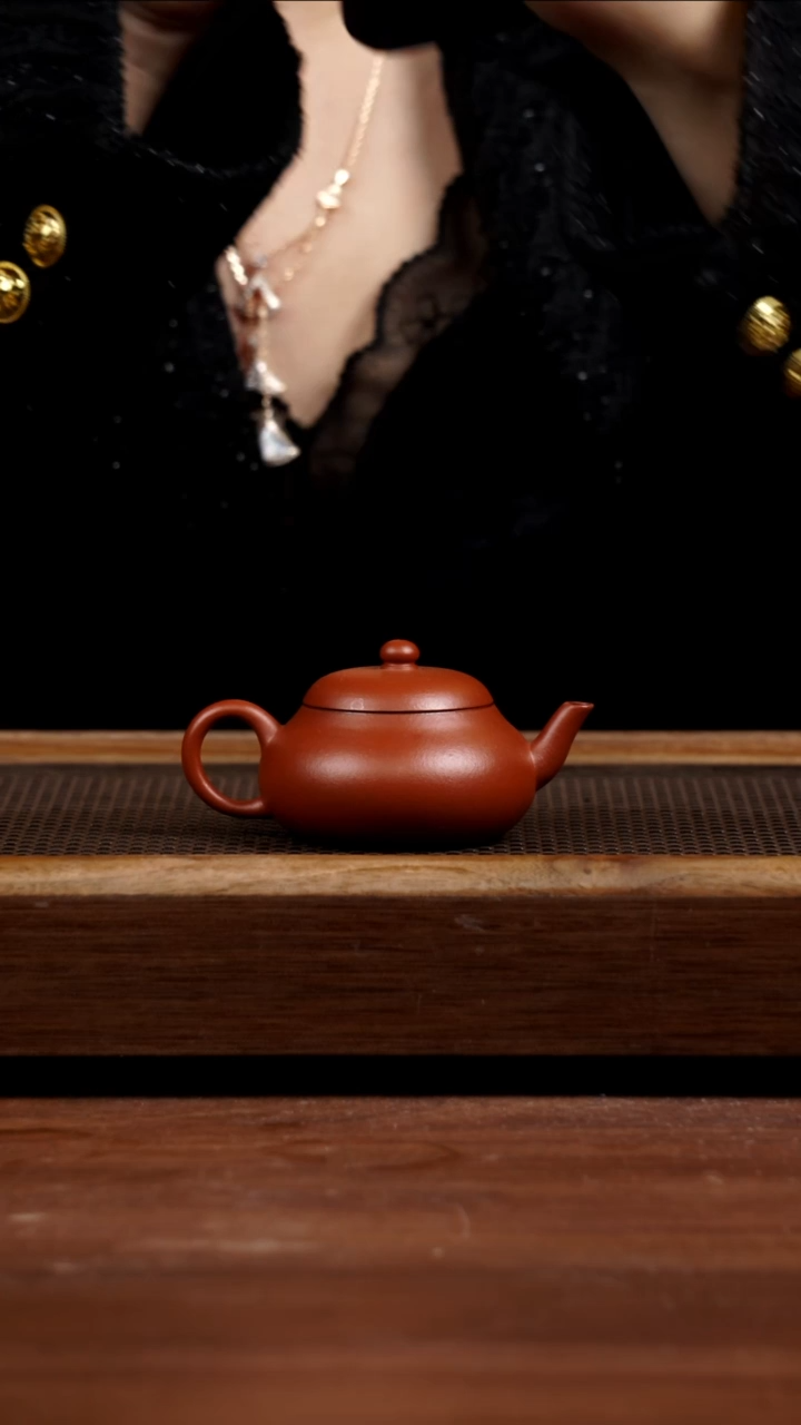 【闪购商品】紫砂茶壶朱泥息如梨形100CC