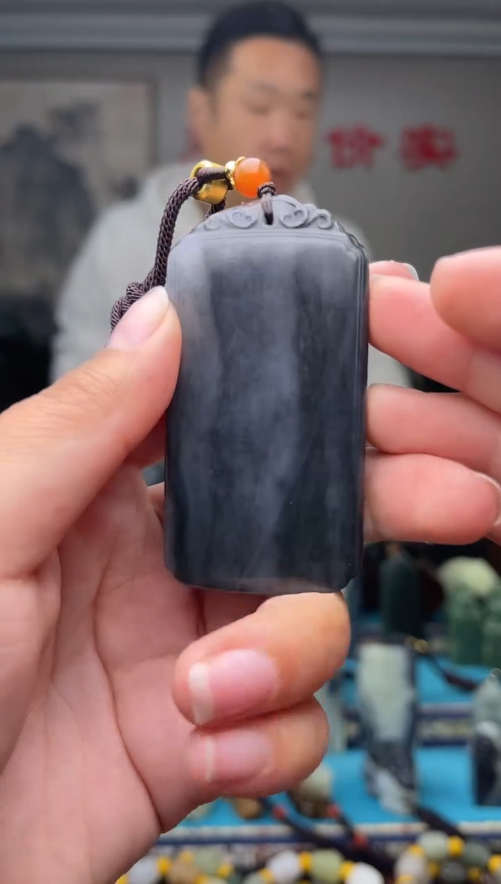 未镶嵌和田玉挂件1