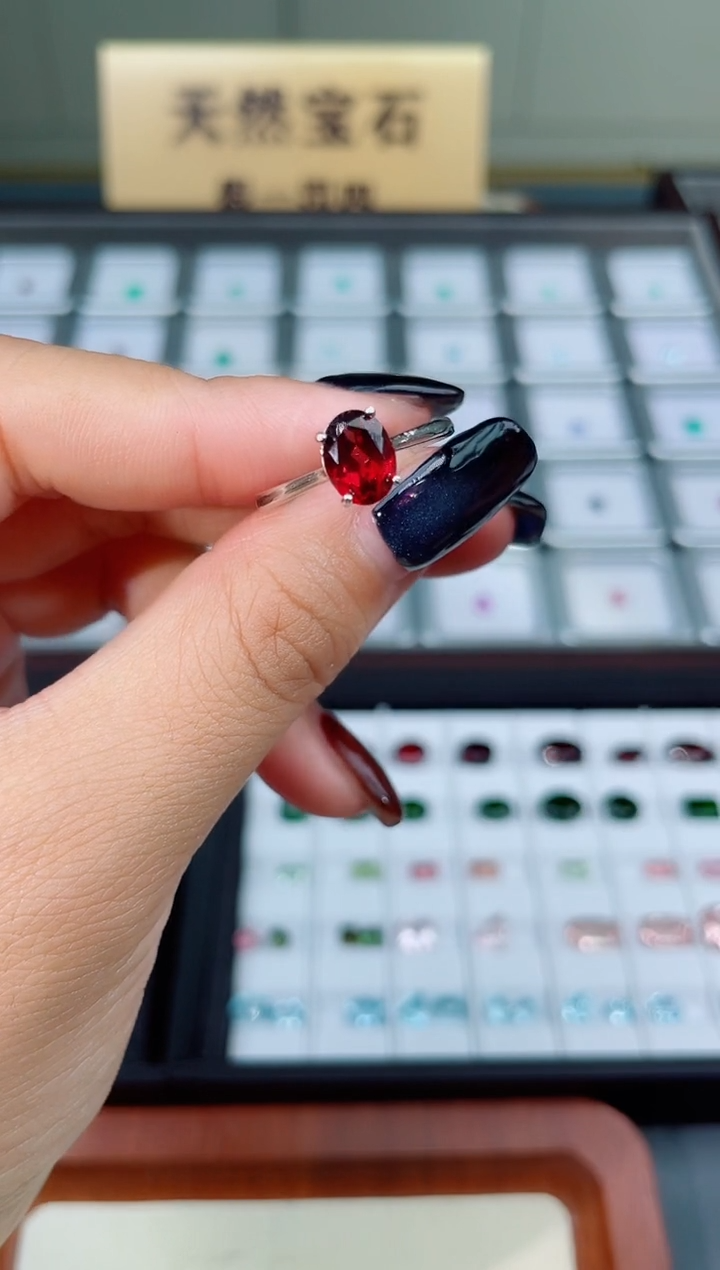 【闪购商品】石榴石戒指银S925镶嵌石榴石戒指
