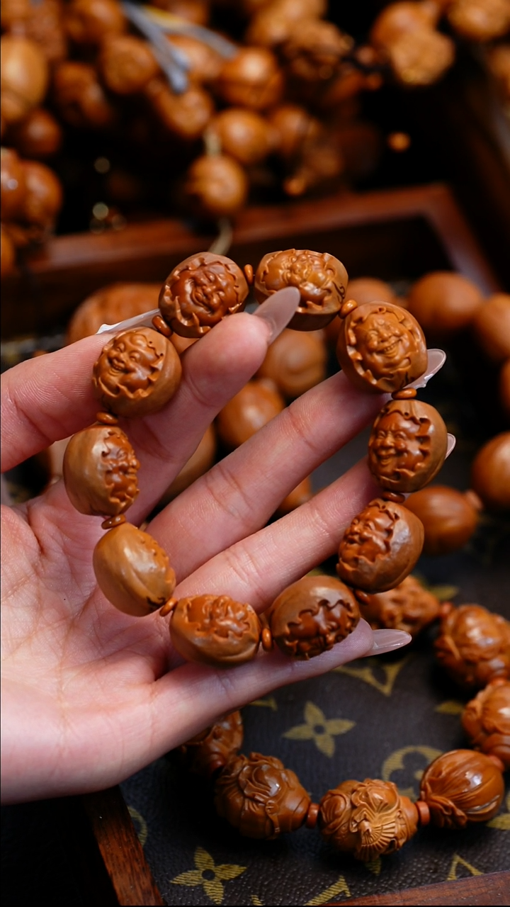 【闪购商品】橄榄核吊坠苏工橄榄核
