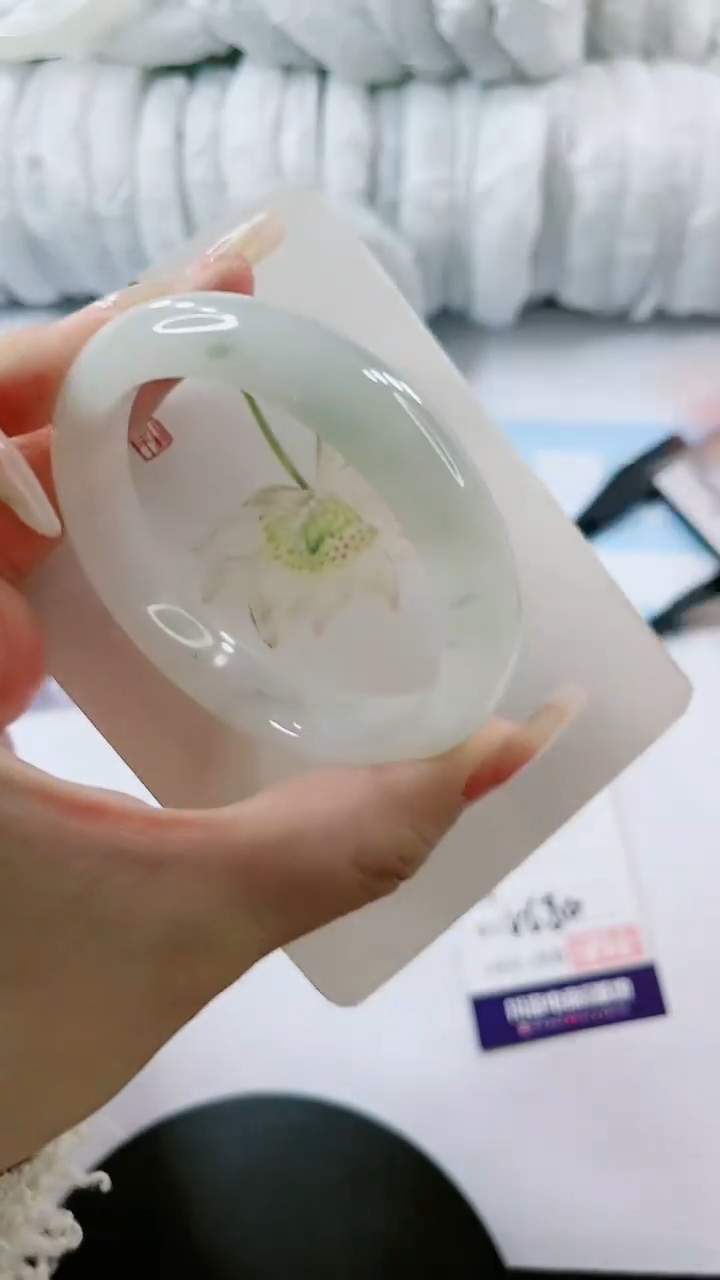 【闪购商品】石英质玉手镯未镶嵌多样性发货V680