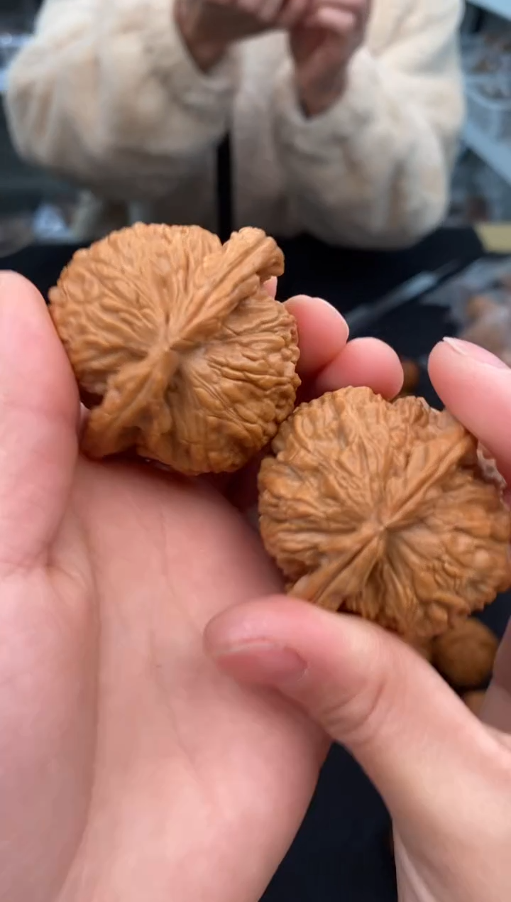 【闪购商品】文玩核桃把件白狮子47-t582