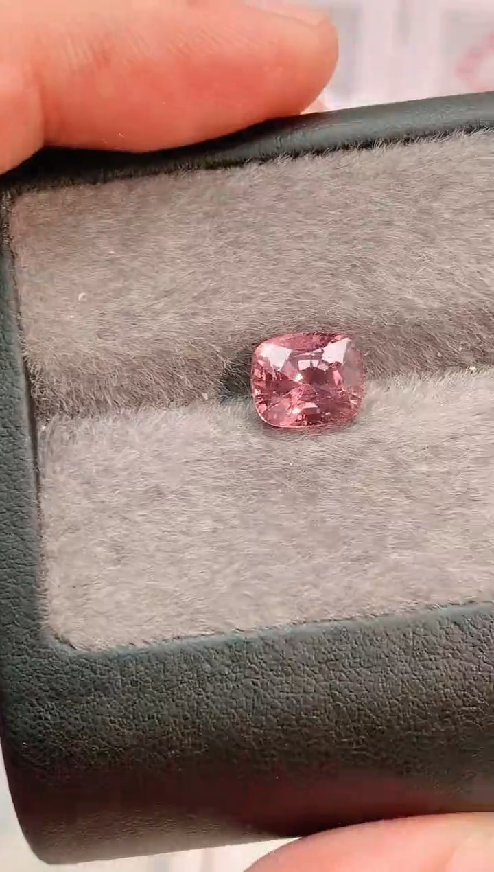 裸石尖晶石3.24-天然尖晶石