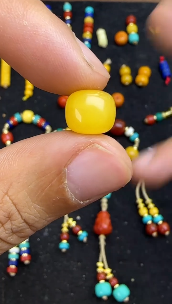 裸石蜜蜡未镶嵌多样性发货，10mm鸡油黄蜜蜡老型单颗