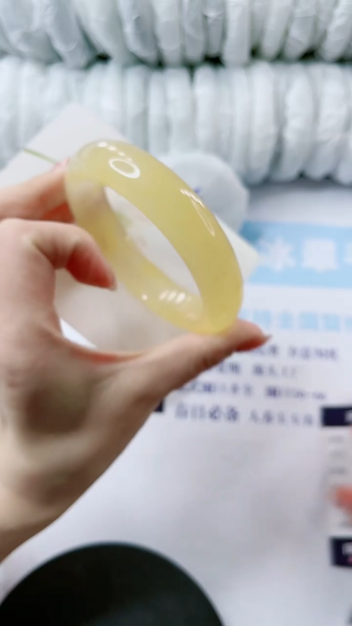 【闪购商品】石英质玉手镯未镶嵌多样性发货V270-63