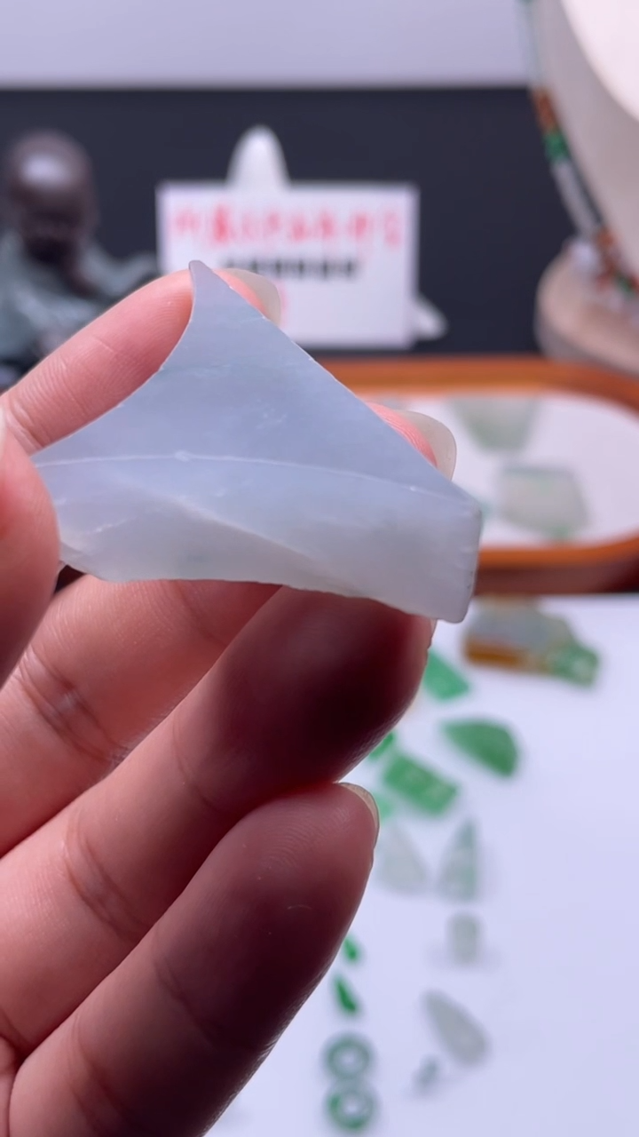 吊坠(不含链)未镶嵌翡翠缅甸天然翡翠，不包工