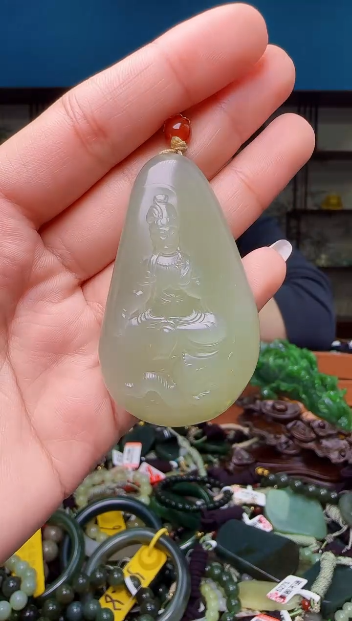 颈饰未镶嵌和田玉1