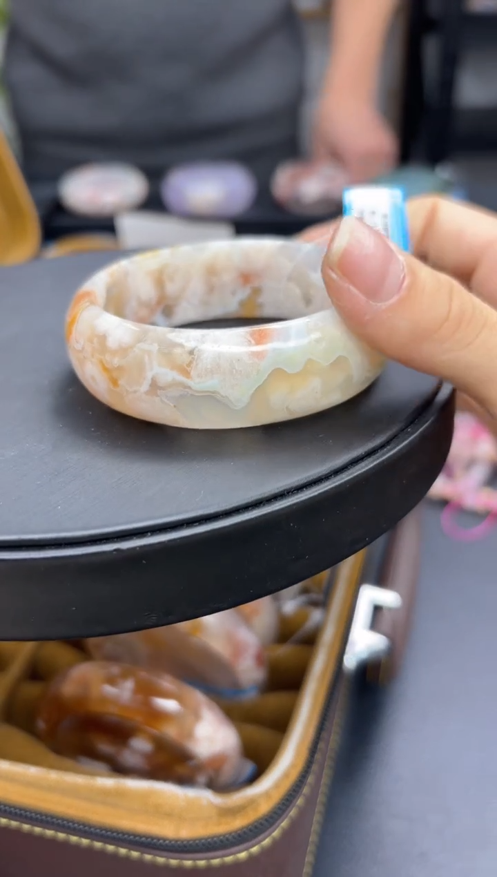 【闪购商品】石英质玉手镯未镶嵌A48(59圈)