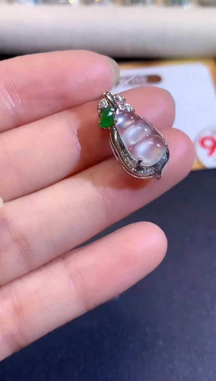 吊坠(不含链)18K金镶嵌翡翠A29 多样性发货一件