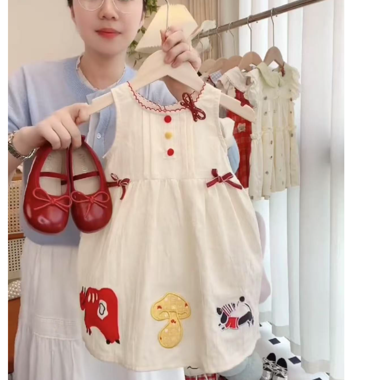 2025新款夏季女童度假连衣裙小童女宝宝洋气时髦连衣裙可爱背心裙