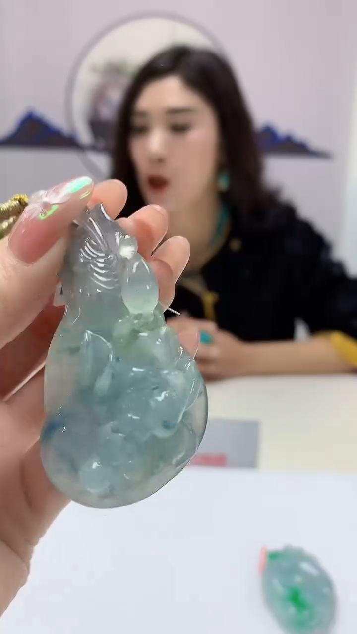 【闪购商品】定制翡翠未镶嵌4829DD-毛货挂件97