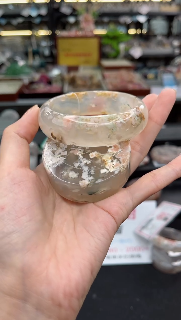 【闪购商品】石英质玉手镯未镶嵌58圈口（赠品镯心）S921136