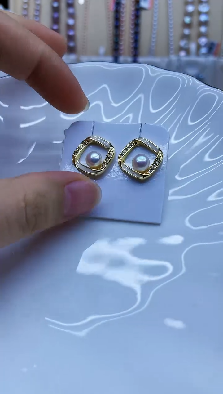 未镶嵌发饰淡水珍珠耳钉多样性发其一