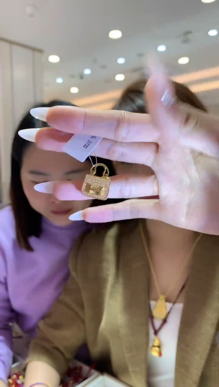 【闪购商品】18K金吊坠(不含链)包包吊坠HJ          