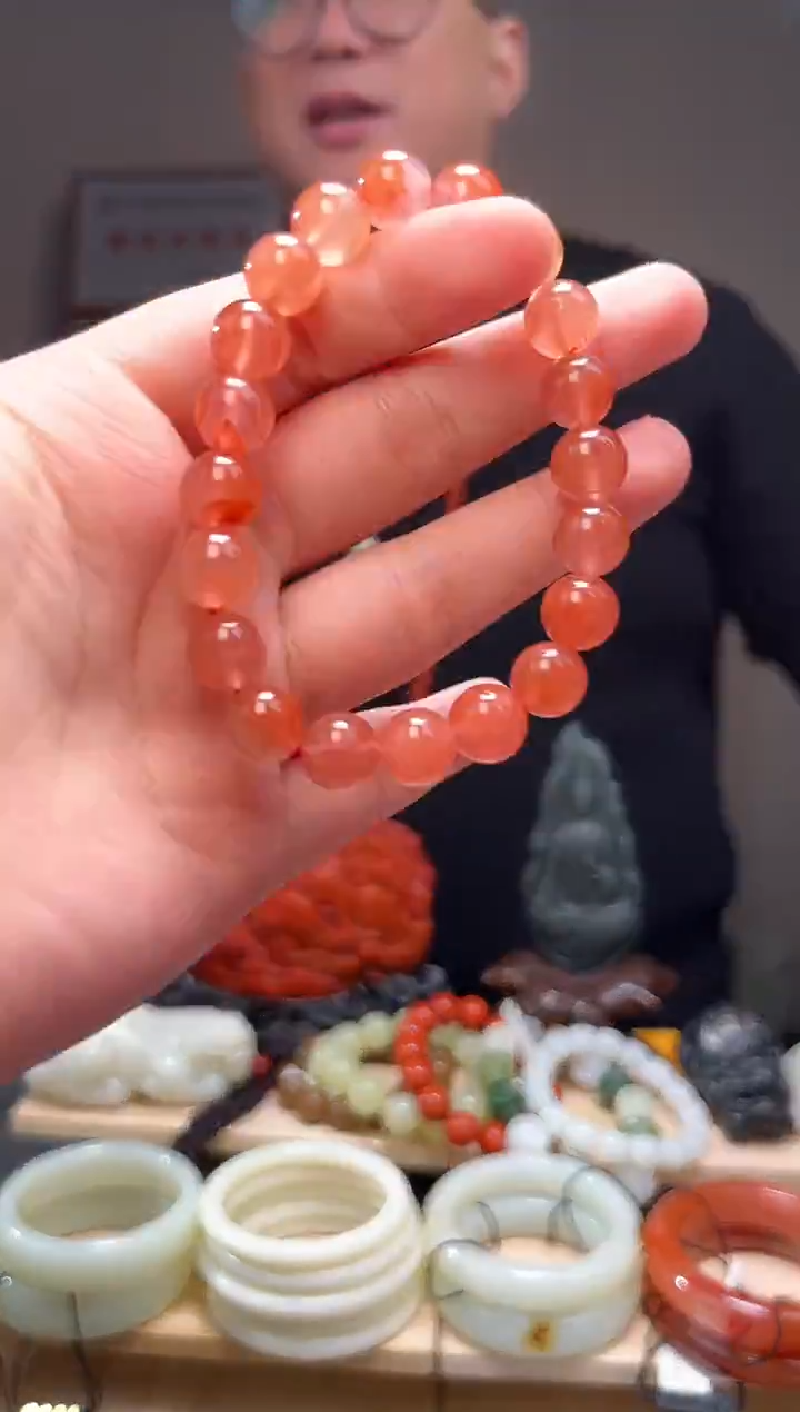 颈饰未镶嵌南红玛瑙手串