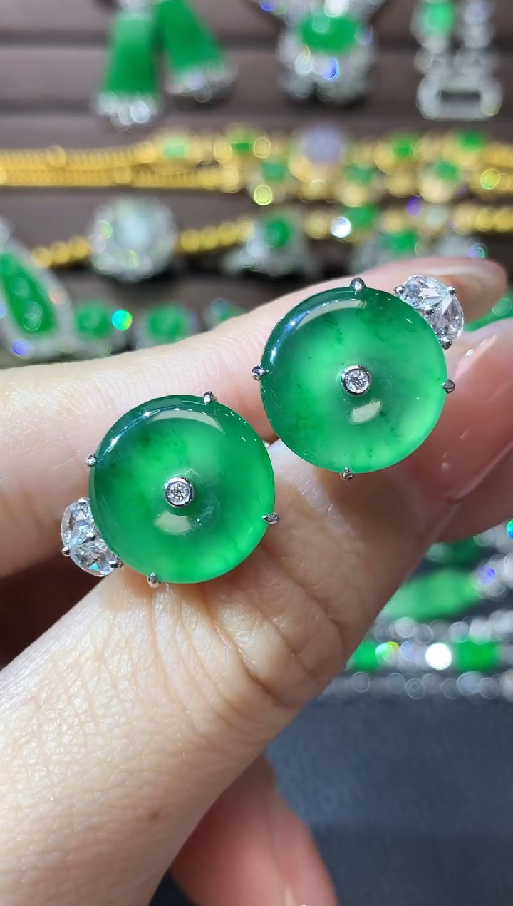 翡翠18K金镶嵌耳饰D31