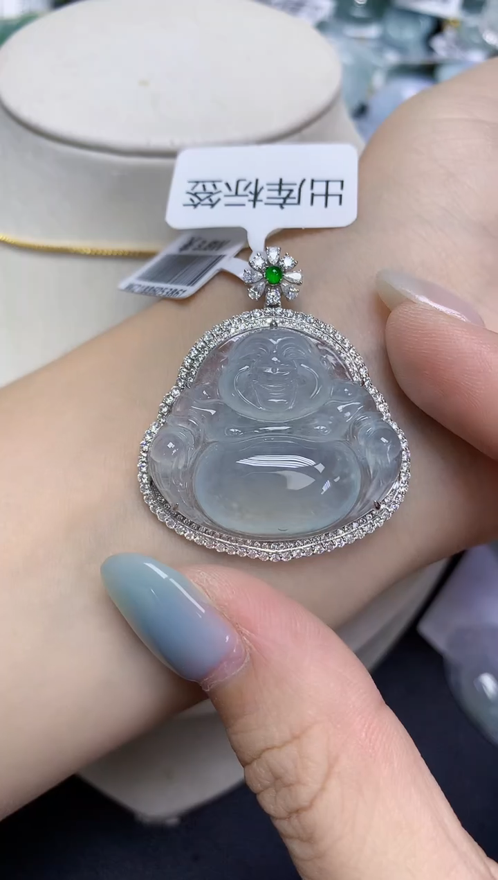 翡翠18K金镶嵌颈饰天然缅甸翡翠A货