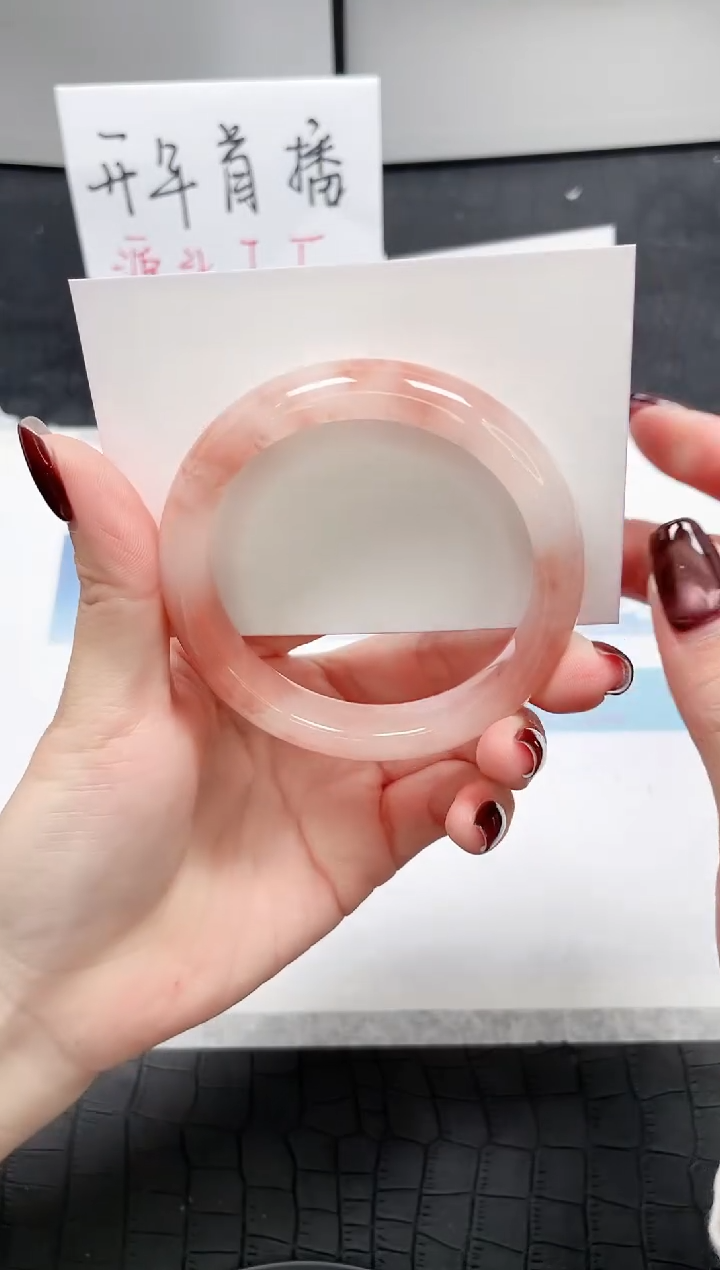 【闪购商品】石英质玉手镯未镶嵌Q54-56.4