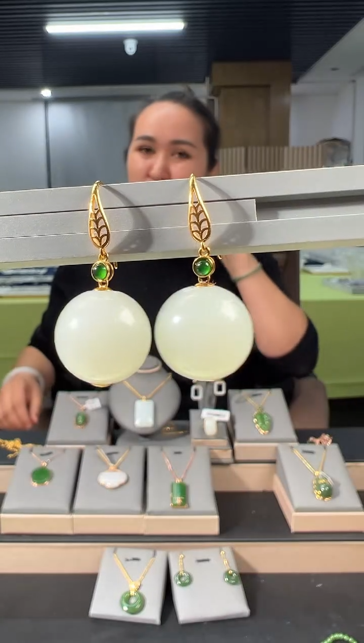 【闪购商品】和田玉耳环18K金镶嵌白玉18K金耳钉