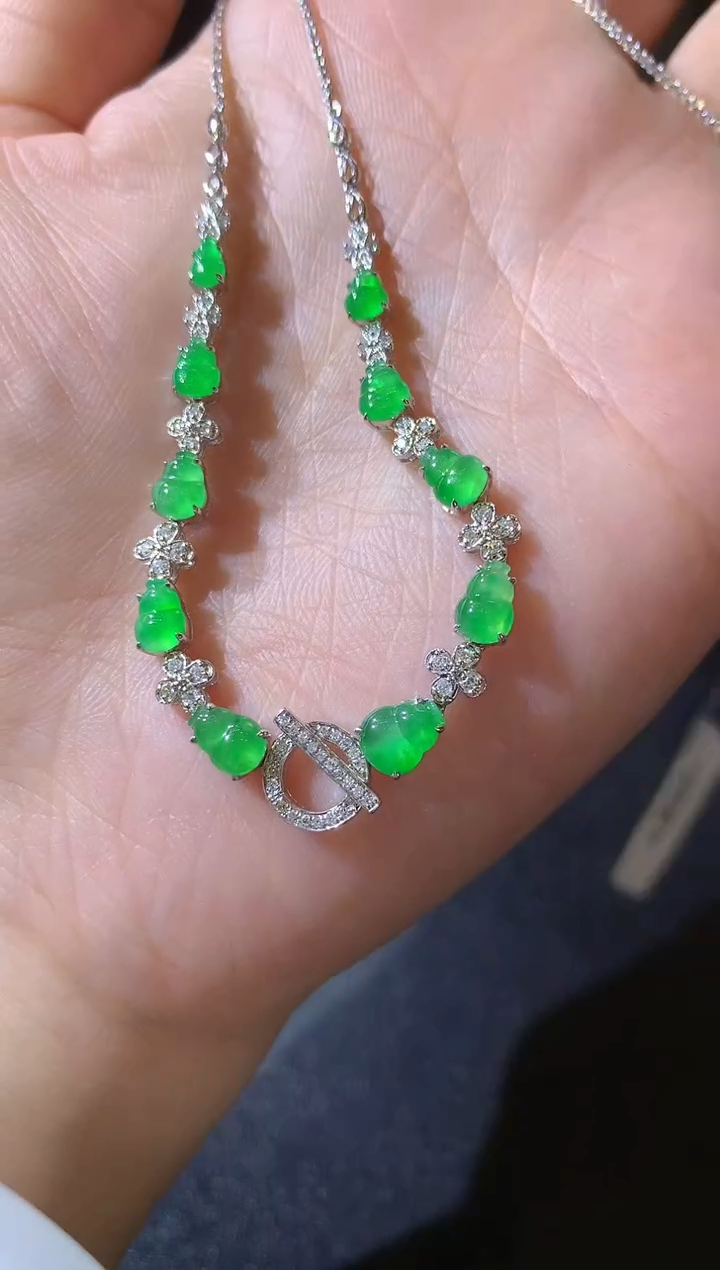 【闪购商品】翡翠套链18K金镶嵌C27翡翠