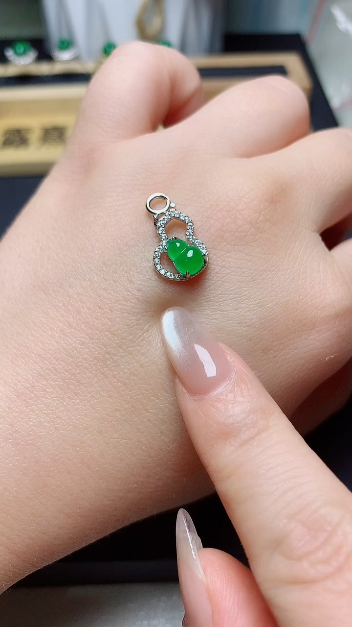 翡翠戒指银S925镶嵌天然翡翠s925银镶嵌